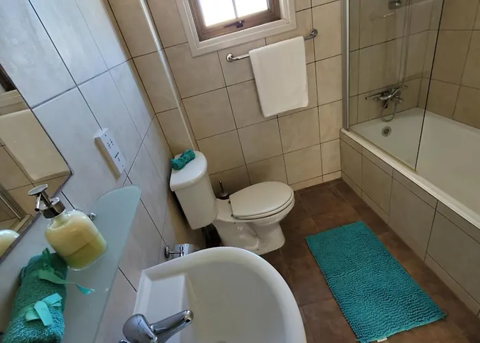 Marina Luxury - Sapphire