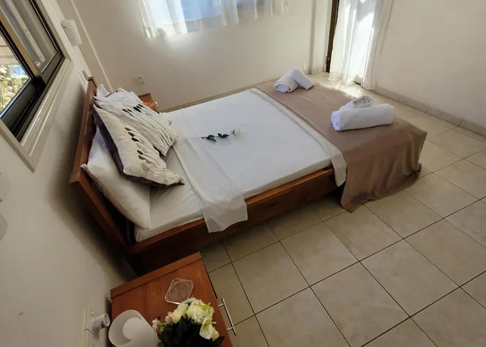 Marina Luxury - Sapphire *